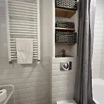 Golden House Apartment *