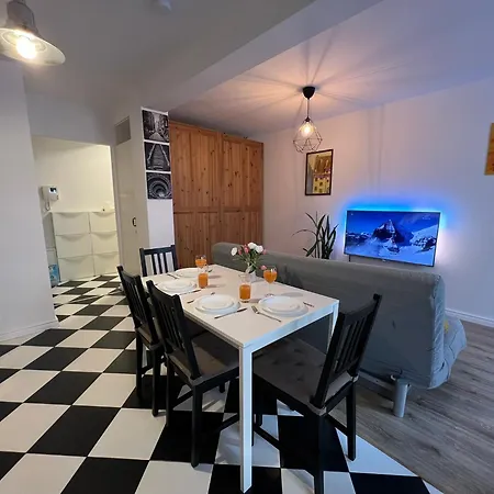 Golden House Apartment Breslau